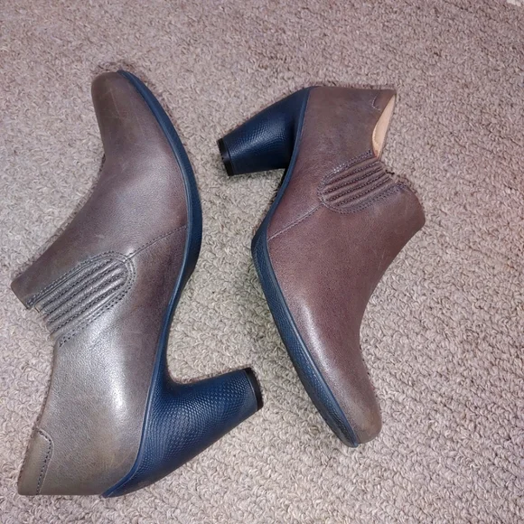 Booties - Picture 1 of 3